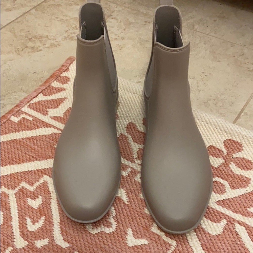 Ankle Rain Boots